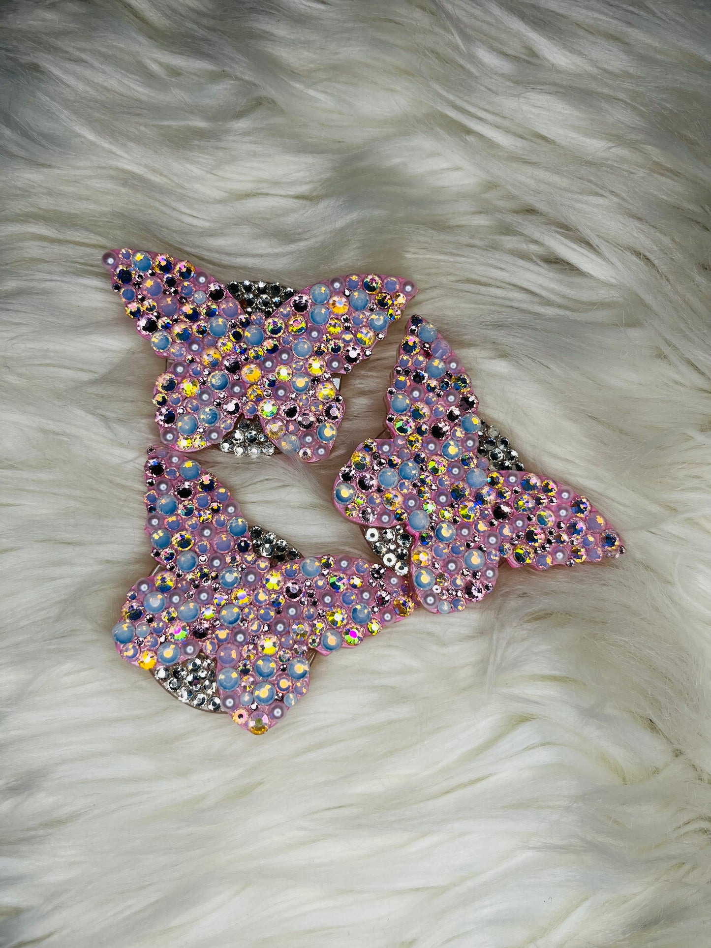 Butterfly Phone Grip: Baby Pink Opal & White Pearls